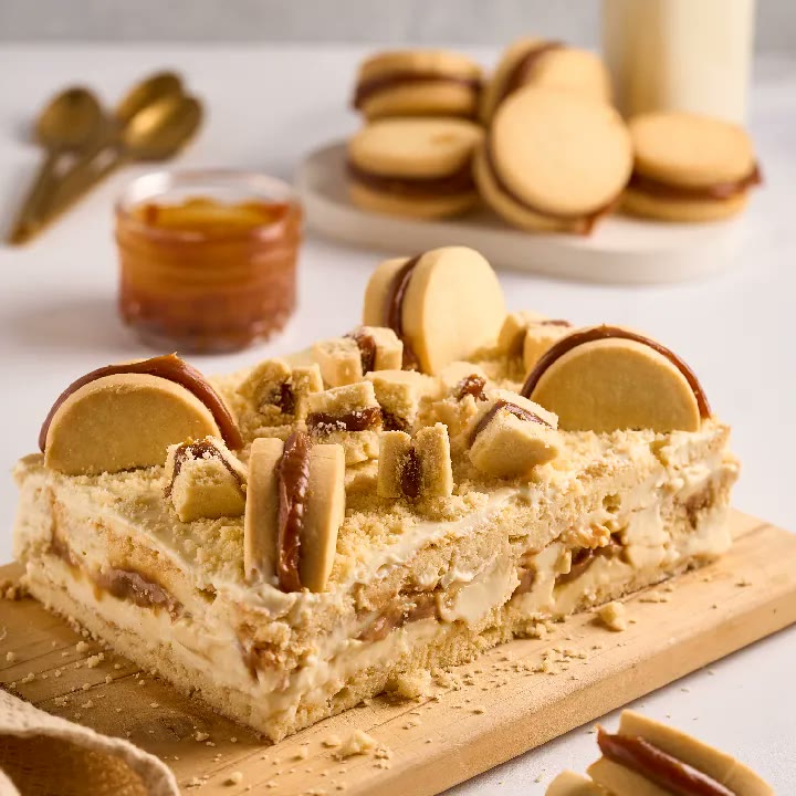 Postre de alfajor de Sobremesa con crema de vainilla y arequipe